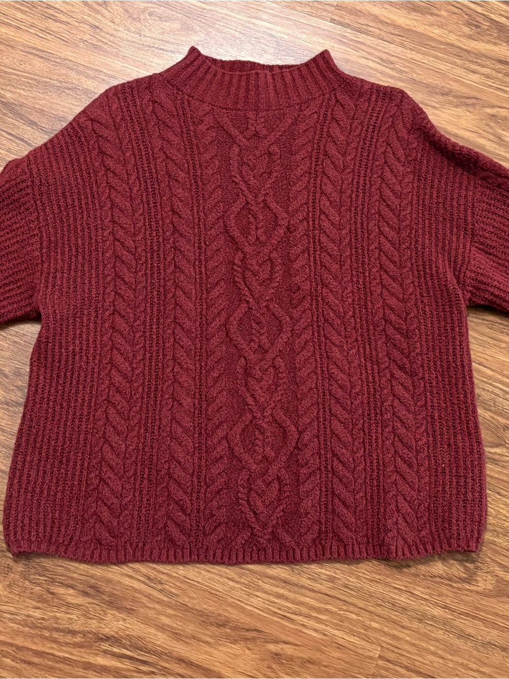 Old Navy Women’s Burgundy Cable Knit Sweater - Size Large